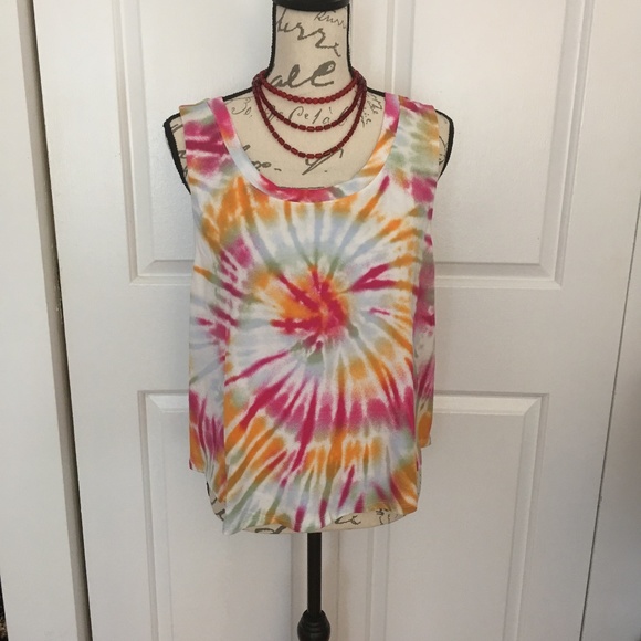 SO Tops - NWT! Tie-Dyed Twist Back Tank Top